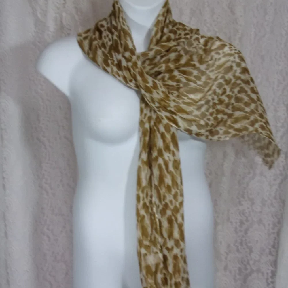 Oblong Scarf In Leopard Print White and Tan NWOT